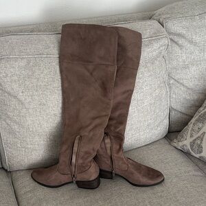 Brown Knee-High Women's Boots